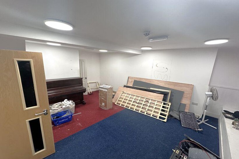 Photo 10