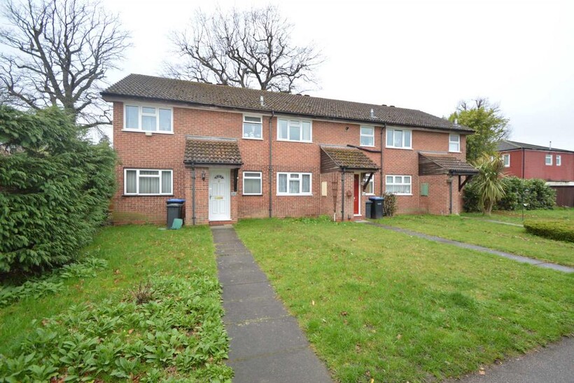 ADDLESTONE 1 bed apartment to rent - £1,295 pcm (£299 pw)