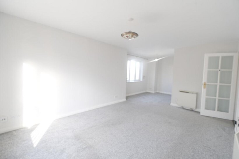 Roussel Street, St Helier, Jersey, JE2 2 bed apartment to rent - £1,695 pcm (£391 pw)
