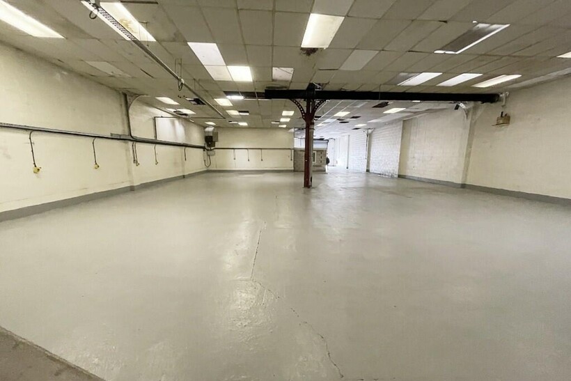 Manor Industrial Estate, Pleck Road... Property to rent - £2,292 pcm (£529 pw)