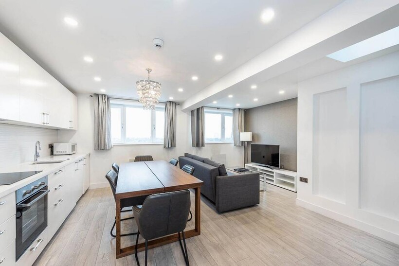 Sloane Avenue, Chelsea, London, SW3 2 bed flat to rent - £11,267 pcm (£2,600 pw)