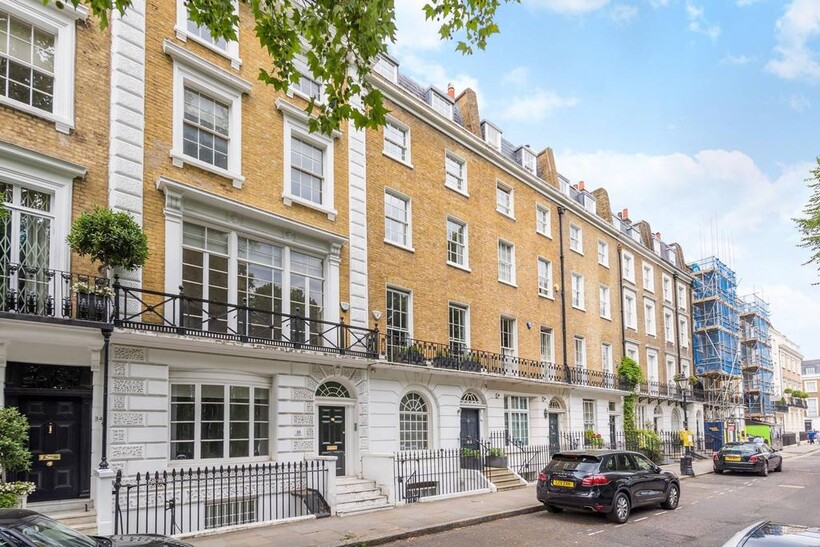 Montpelier Square, Knightsbridge... 6 bed house to rent - £34,667 pcm (£8,000 pw)