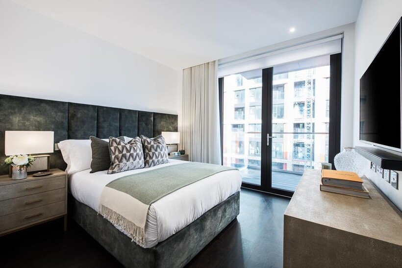 Thornes House, Nine Elms SW11 3 bed apartment to rent - £7,735 pcm (£1,785 pw)