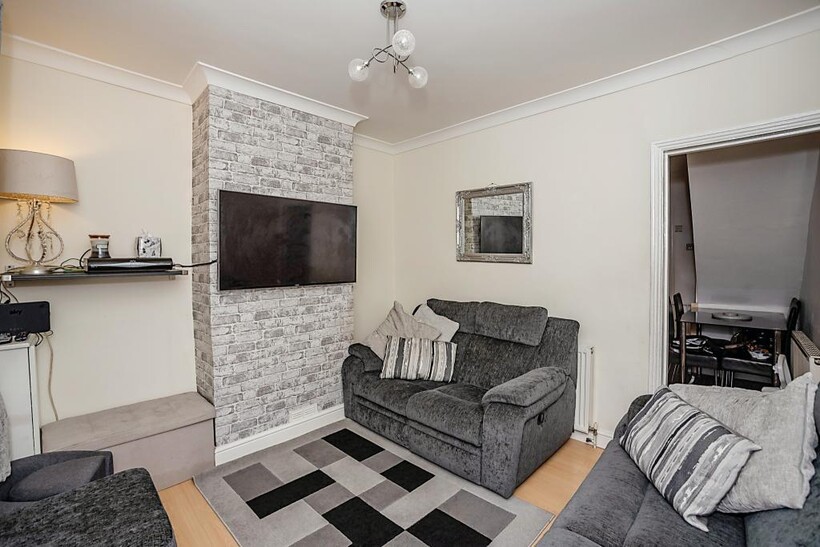 Waldeck Road, Dartford DA1 3 bed terraced house to rent - £1,650 pcm (£381 pw)