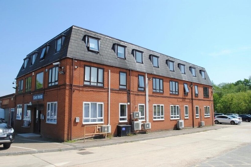 Elms House, Church Road Property to rent - £550 pcm (£127 pw)