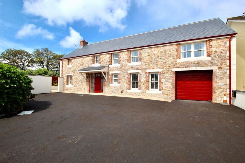 The Grange, St Ouen 4 bed detached house to rent - £3,550 pcm (£819 pw)