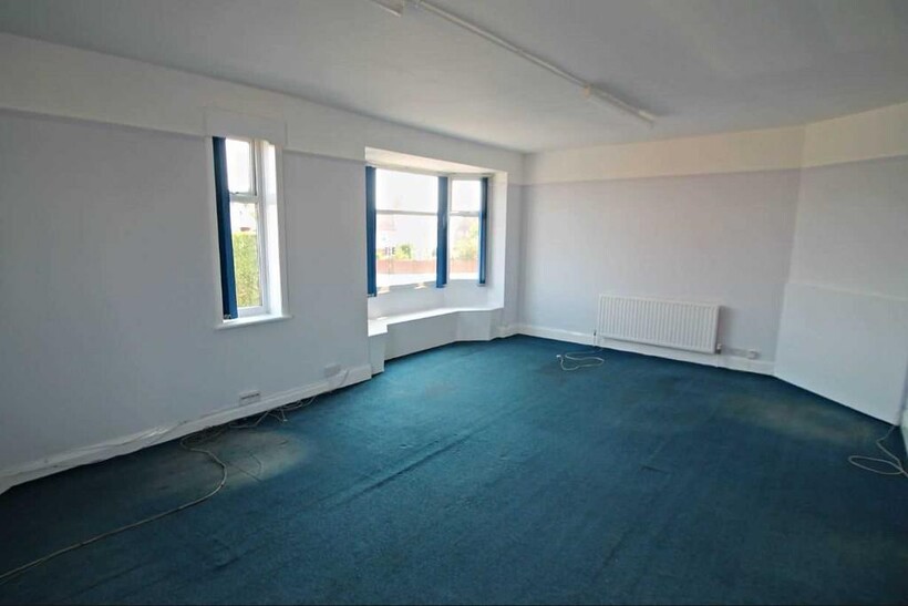 High Road West, Felixstowe IP11 Property to rent - £833 pcm (£192 pw)