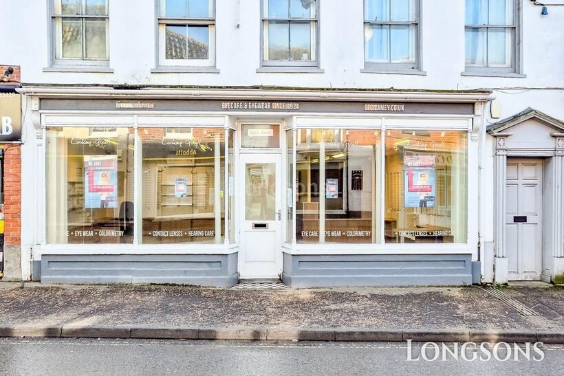 High Street, Watton Retail property (high street) to rent - £1,175 pcm (£271 pw)