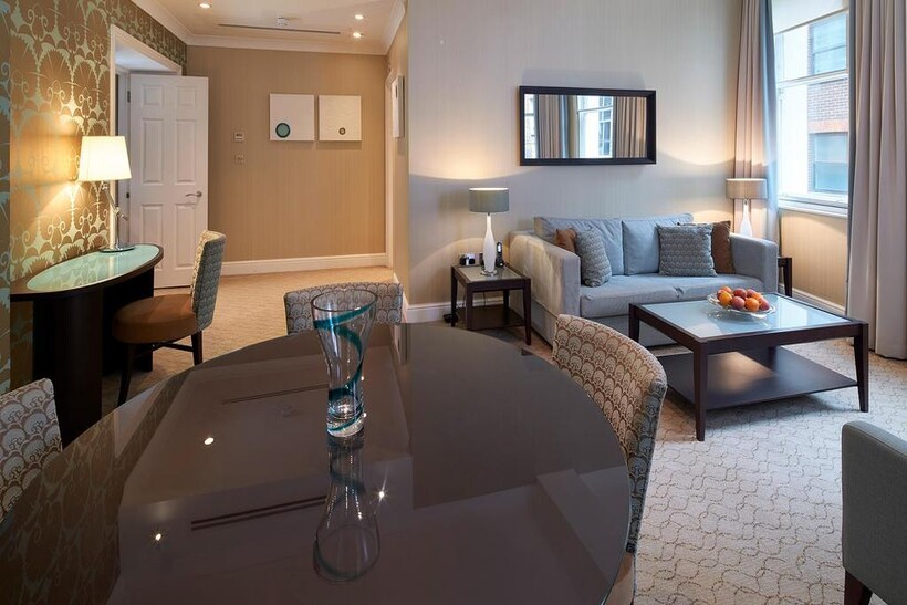 CCH Deluxe-1-Bedroom BBlock-Reception.jpg