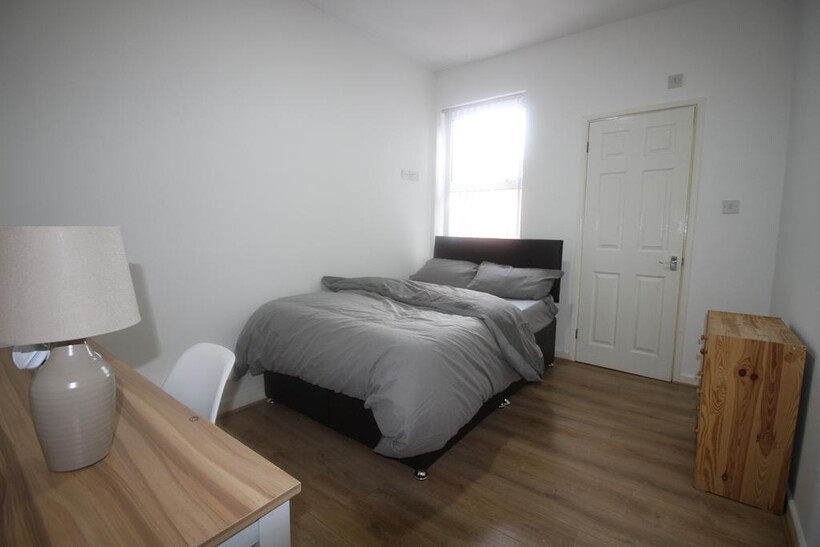 Coventry CV3 6 bed terraced house to rent - £525 pcm (£121 pw)