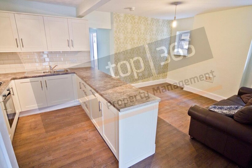 *£120pppw Excluding Bills* Welby... 6 bed semi-detached house to rent - £3,128 pcm (£722 pw)