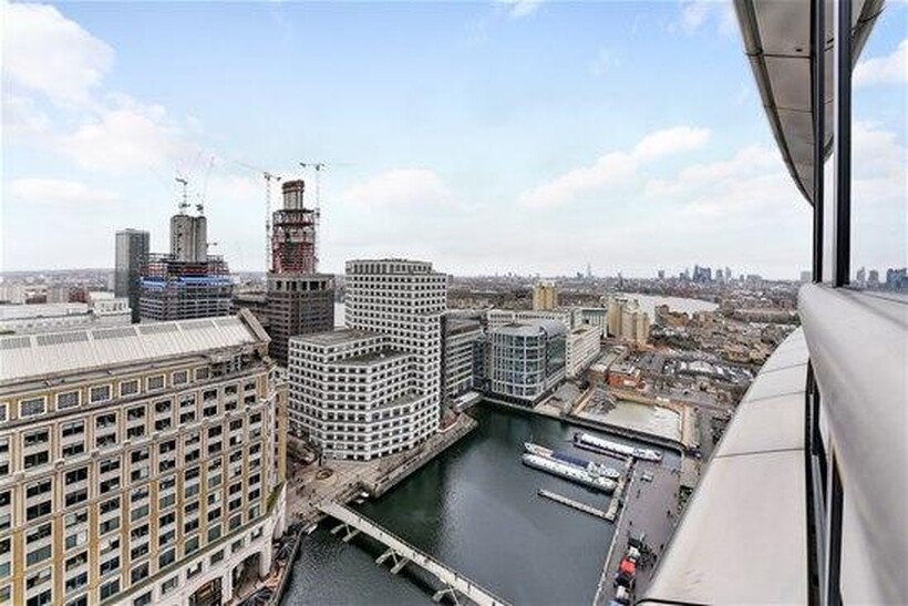 Canary Wharf, London E14 2 bed apartment to rent - £5,200 pcm (£1,200 pw)