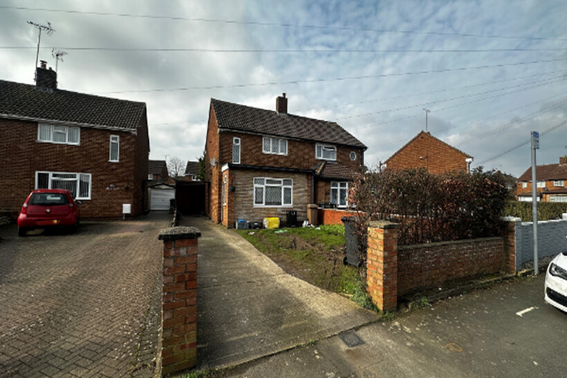 Spacious Fully Furnished Room -... 1 bed in a house share to rent - £525 pcm (£121 pw)