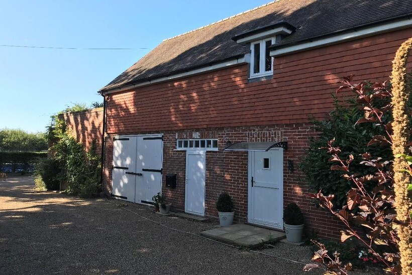 Buckham Hill, Isfield TN22 3 bed detached house to rent - £1,525 pcm (£352 pw)