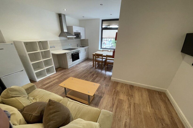 Westcotes Drive, Leicester LE3 2 bed apartment to rent - £1,560 pcm (£360 pw)