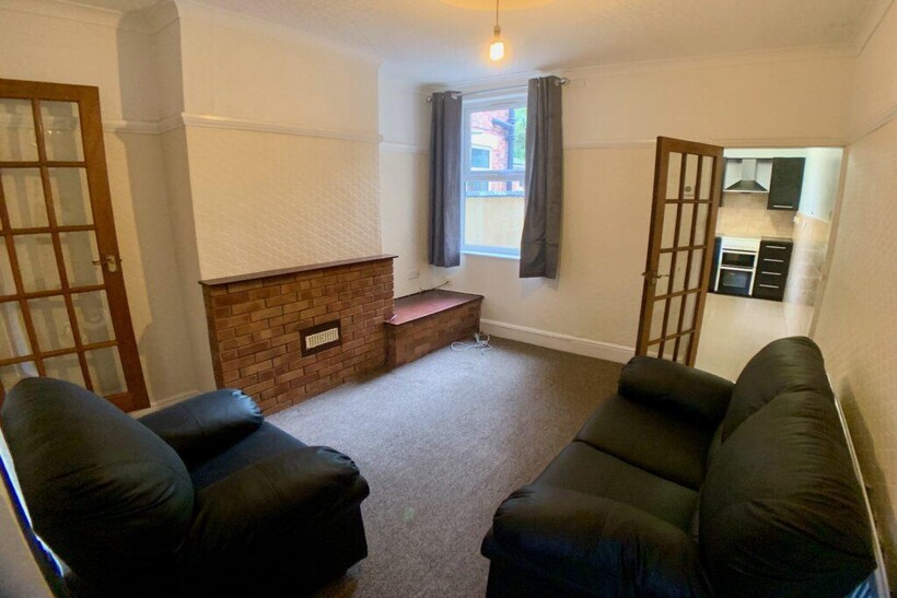 Western Road, Leicester LE3 2 bed terraced house to rent - £1,083 pcm (£250 pw)