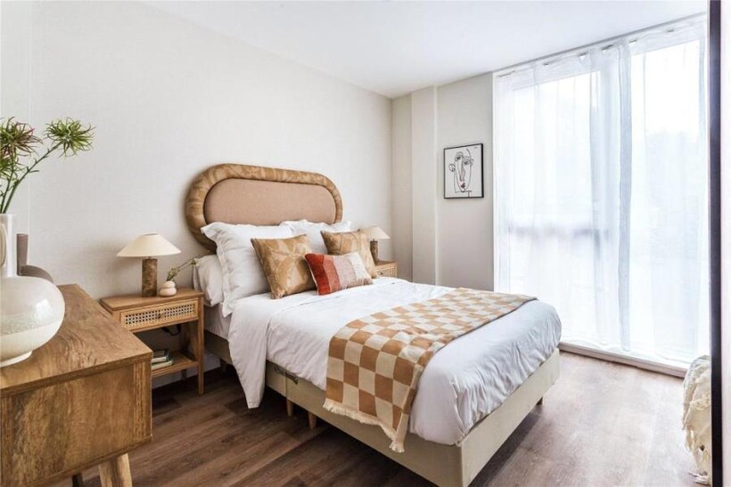 31 Power Close, Guildford GU1 1 bed apartment to rent - £1,450 pcm (£335 pw)