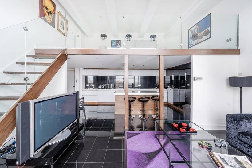 Peterborough Road, Parsons Green... 3 bed flat to rent - £7,150 pcm (£1,650 pw)