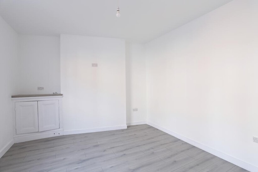 Ruth Square, Sheffield S10 3 bed terraced house to rent - £472 pcm (£109 pw)