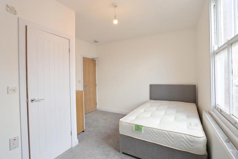 Ruth Square, Sheffield S10 3 bed terraced house to rent - £472 pcm (£109 pw)