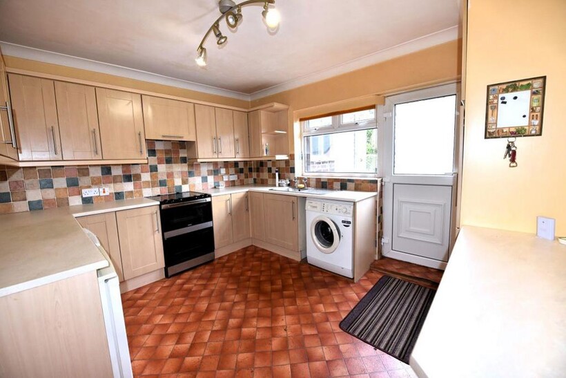7 Grovewood 2 bed flat to rent - £971 pcm (£224 pw)