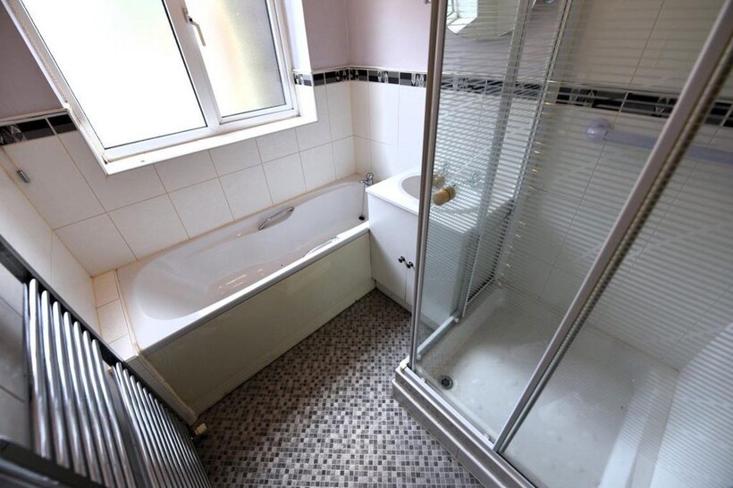 7 Grovewood 2 bed flat to rent - £971 pcm (£224 pw)