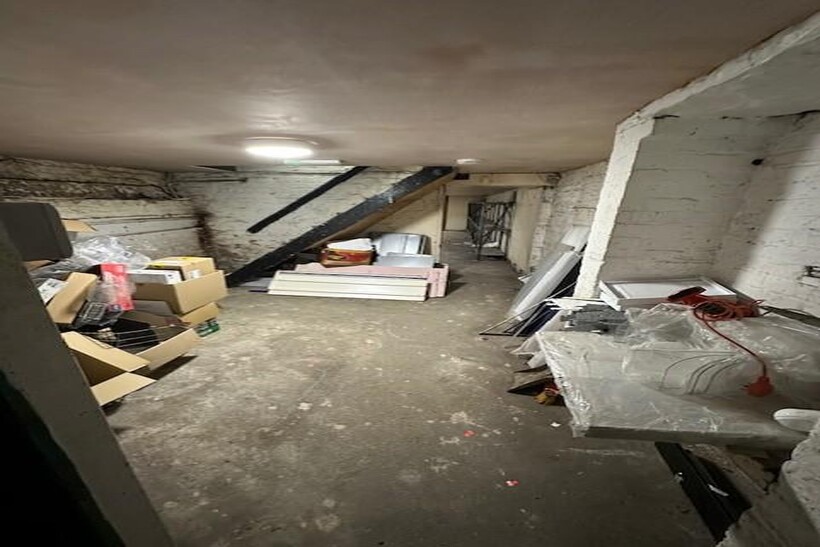 Upper Chorlton Road, Manchester M16 Mixed use to rent - £800 pcm (£185 pw)