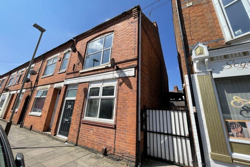 Tudor Road, Leicester LE3 1 bed ground floor flat to rent - £845 pcm (£195 pw)