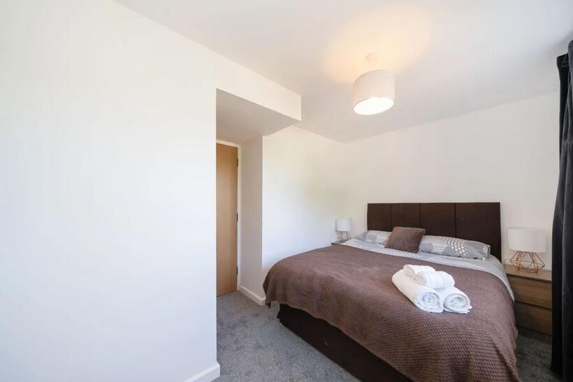 Rickard Close, London, Greater... 3 bed semi-detached house to rent - £2,450 pcm (£565 pw)