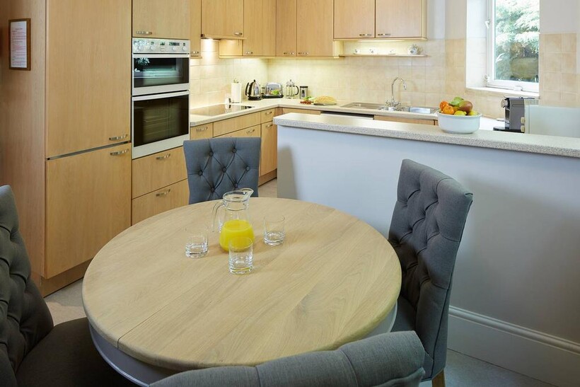 Cheval Thorney Court, Kensington... 2 bed terraced house to rent - £17,290 pcm (£3,990 pw)