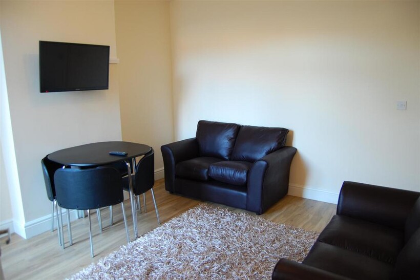 Foxhall Road, Ipswich 1 bed semi-detached house to rent - £495 pcm (£114 pw)