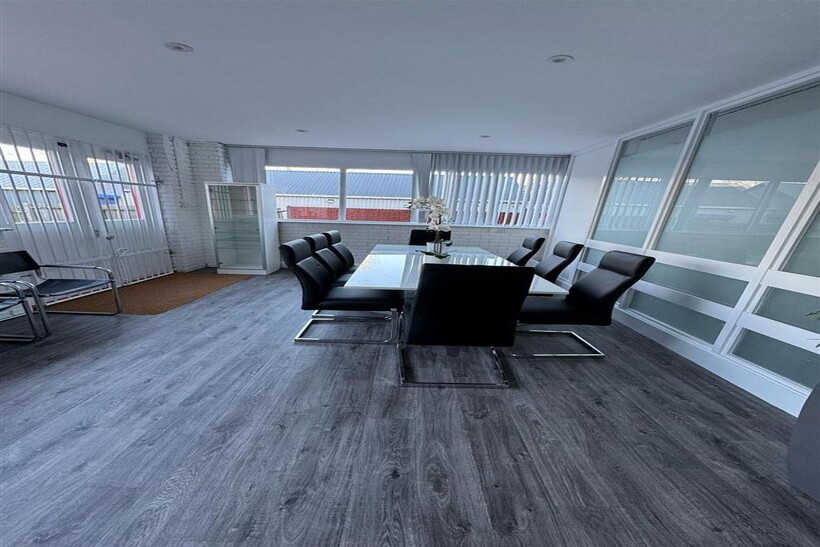 06592865-806d-44f2-84be-0af0a2f04687 (1).jpg