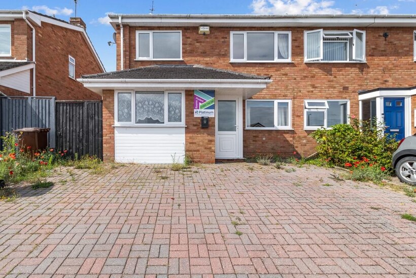 Beaconhill Drive, Worcester WR2 5 bed semi-detached house to rent - £2,450 pcm (£565 pw)