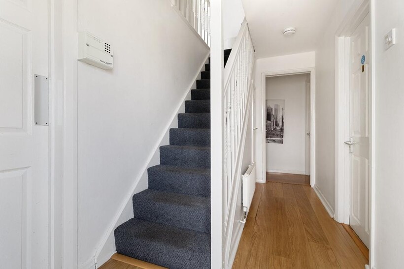 Beaconhill Drive, Worcester WR2 5 bed semi-detached house to rent - £2,450 pcm (£565 pw)