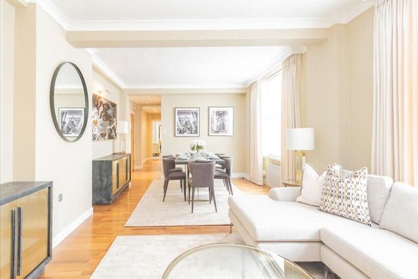 Hill Street, London W1J 3 bed apartment to rent - £6,933 pcm (£1,600 pw)
