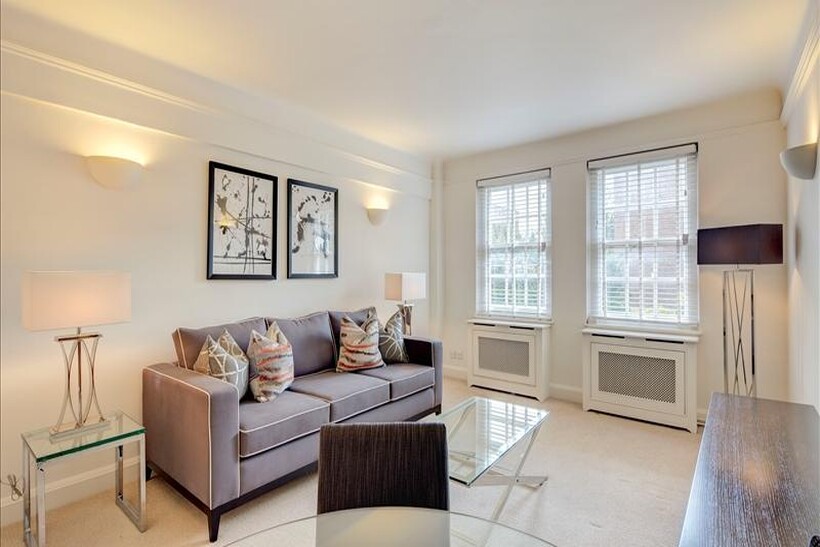 Fulham Road, London SW3 2 bed apartment to rent - £4,117 pcm (£950 pw)