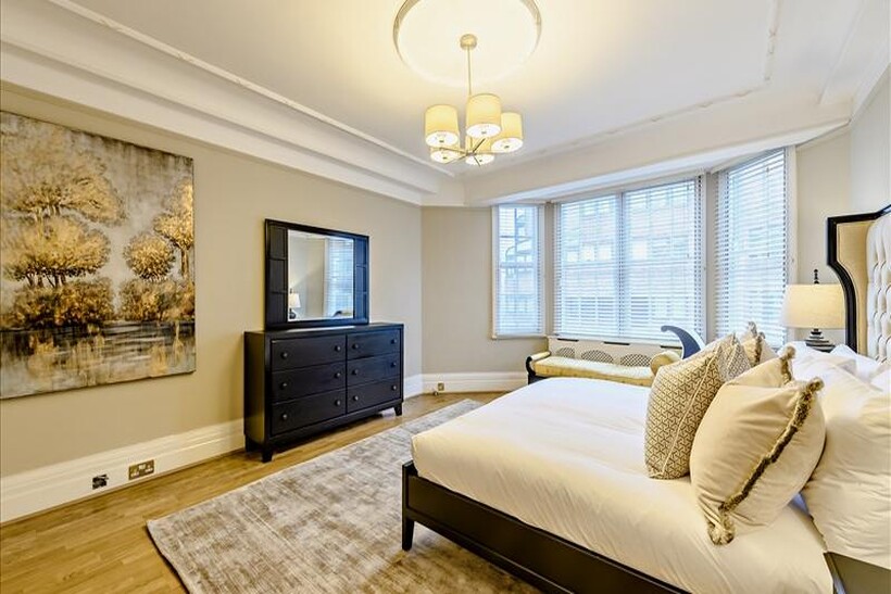 London NW8 4 bed apartment to rent - £10,508 pcm (£2,425 pw)