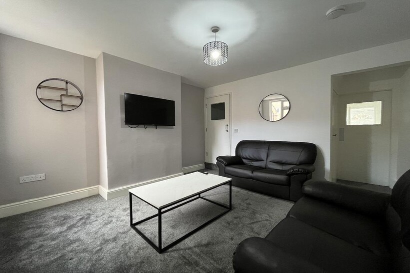 Nottingham NG9 4 bed house to rent - £391 pcm (£90 pw)