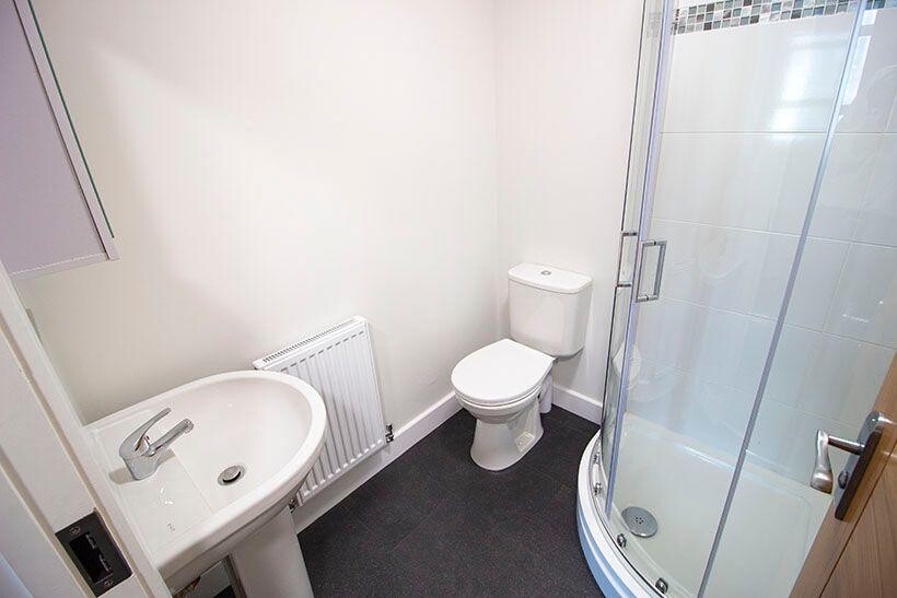Flat 3, Halifax House, Nottingham... 8 bed flat to rent - £4,160 pcm (£960 pw)