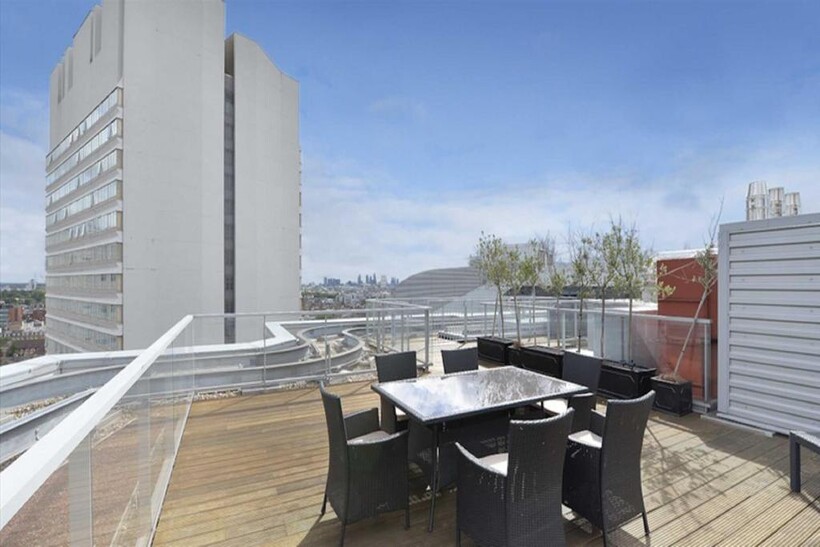 Merchant Square, Paddington Basin, W2 4 bed flat to rent - £11,483 pcm (£2,650 pw)