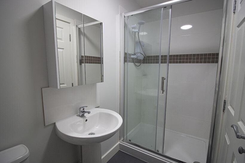 1 Frogmore Street, Nottingham, NG1 3HW 4 bed house share to rent - £2,687 pcm (£620 pw)