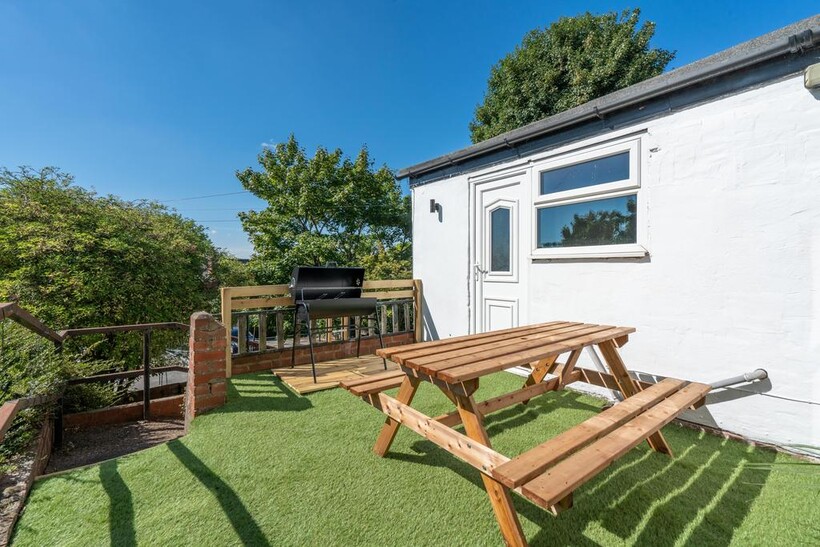 Victoria Terrace, Lincoln 5 bed terraced house to rent - £350 pcm (£81 pw)