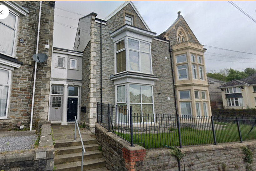 Heathfield, Swansea SA1 2 bed flat to rent - £925 pcm (£213 pw)