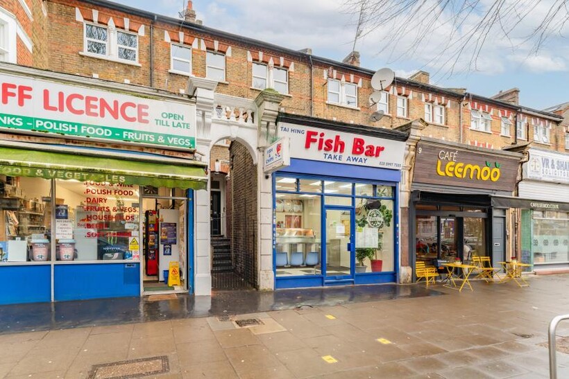 The Avenue, W13 Terraced house to rent - £1,800 pcm (£415 pw)