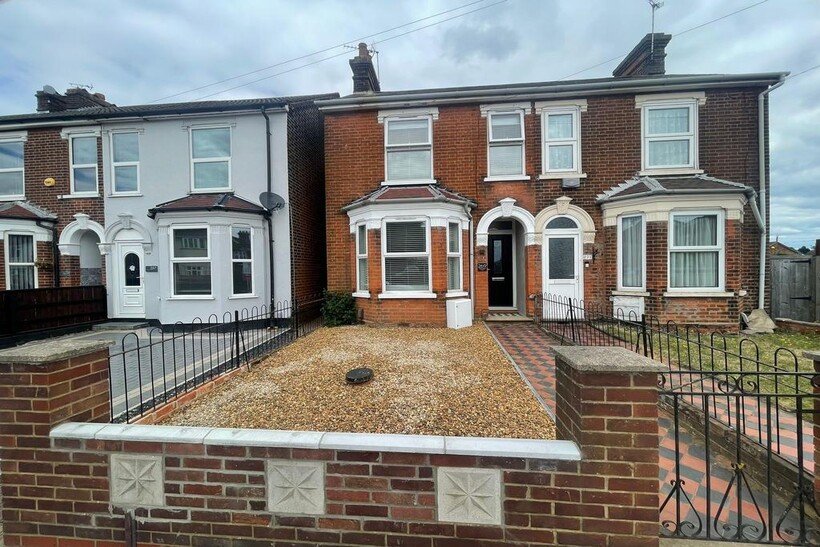 Felixstowe Road, Ipswich IP3 1 bed in a house share to rent - £595 pcm (£137 pw)