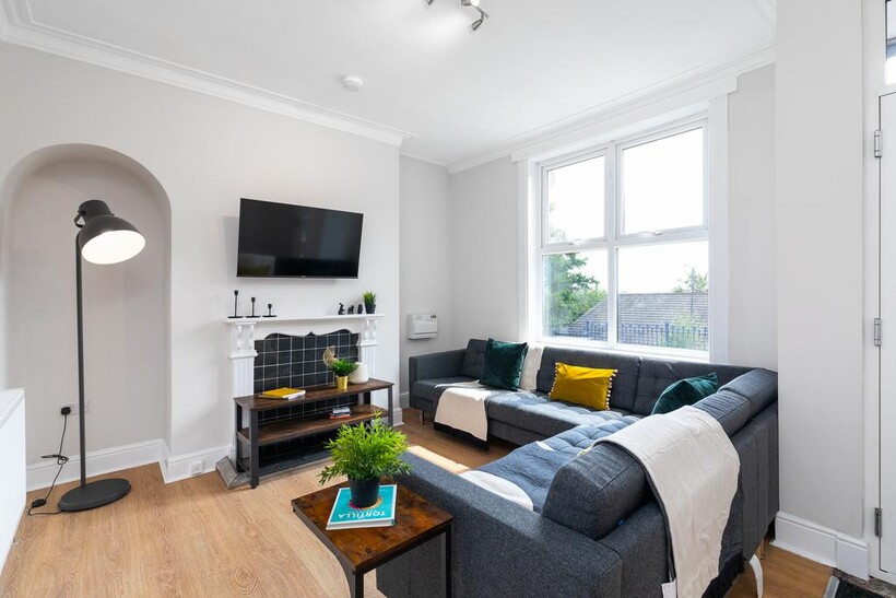 Brook Street, Ilkley LS29 4 bed flat share to rent - £675 pcm (£156 pw)