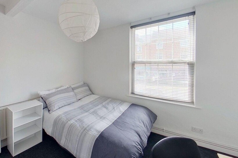 180-182 Mansfield Road, Nottingham... 7 bed townhouse to rent - £3,943 pcm (£910 pw)