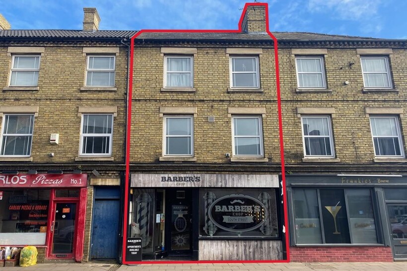 South Street, Bourne Retail property (high street) to rent - £833 pcm (£192 pw)