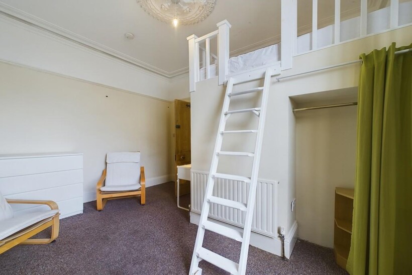 Sea View Avenue, Plymouth PL4 5 bed house share to rent - £450 pcm (£104 pw)