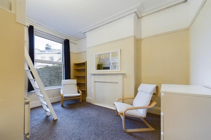 Sea View Avenue, Plymouth PL4 5 bed house share to rent - £450 pcm (£104 pw)